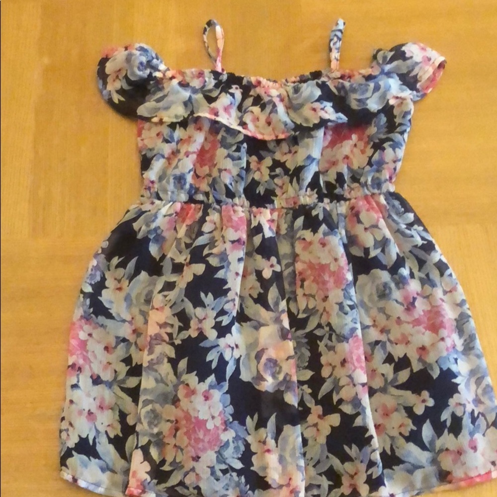 Girls dress